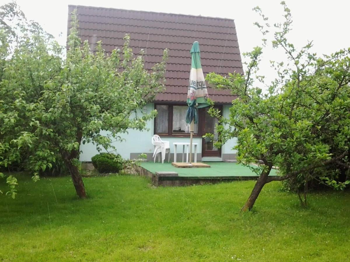 Chaty V Ceskem Raji U Prachovskych Skal - Mala Chata Pro 4 - Velka Chata Pro Az 7 Osob - Ubytovani V Soukromi Jicin Exterior photo