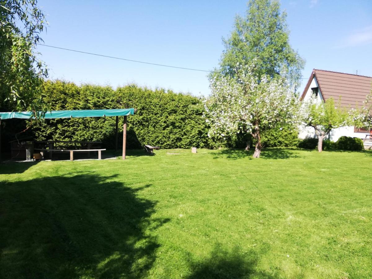 Chaty V Ceskem Raji U Prachovskych Skal - Mala Chata Pro 4 - Velka Chata Pro Az 7 Osob - Ubytovani V Soukromi Jicin Exterior photo