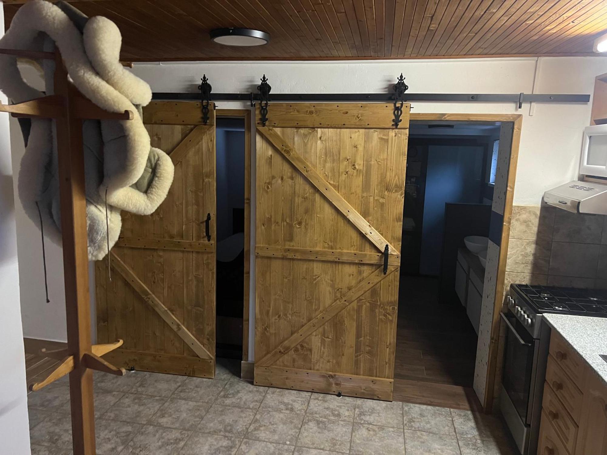 Chaty V Ceskem Raji U Prachovskych Skal - Mala Chata Pro 4 - Velka Chata Pro Az 7 Osob - Ubytovani V Soukromi Jicin Exterior photo